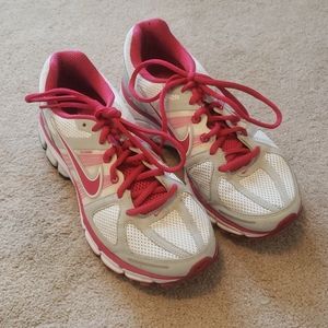 NIKE Air Pegasus+ 28